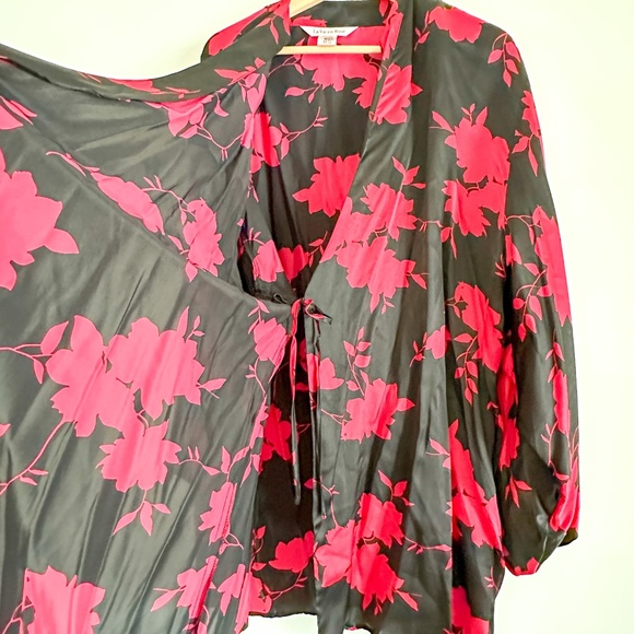 Y2K La Vie En Rose Silk Robe | Vintage Red and Black Silk Dressing Robe| size: M - Picture 3 of 7